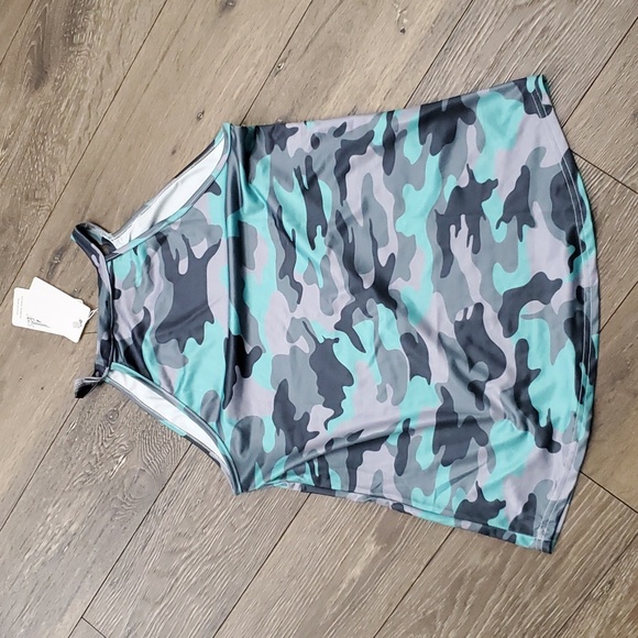 Coeur De Vague Camo Work Out Top - Picture 3 of 3